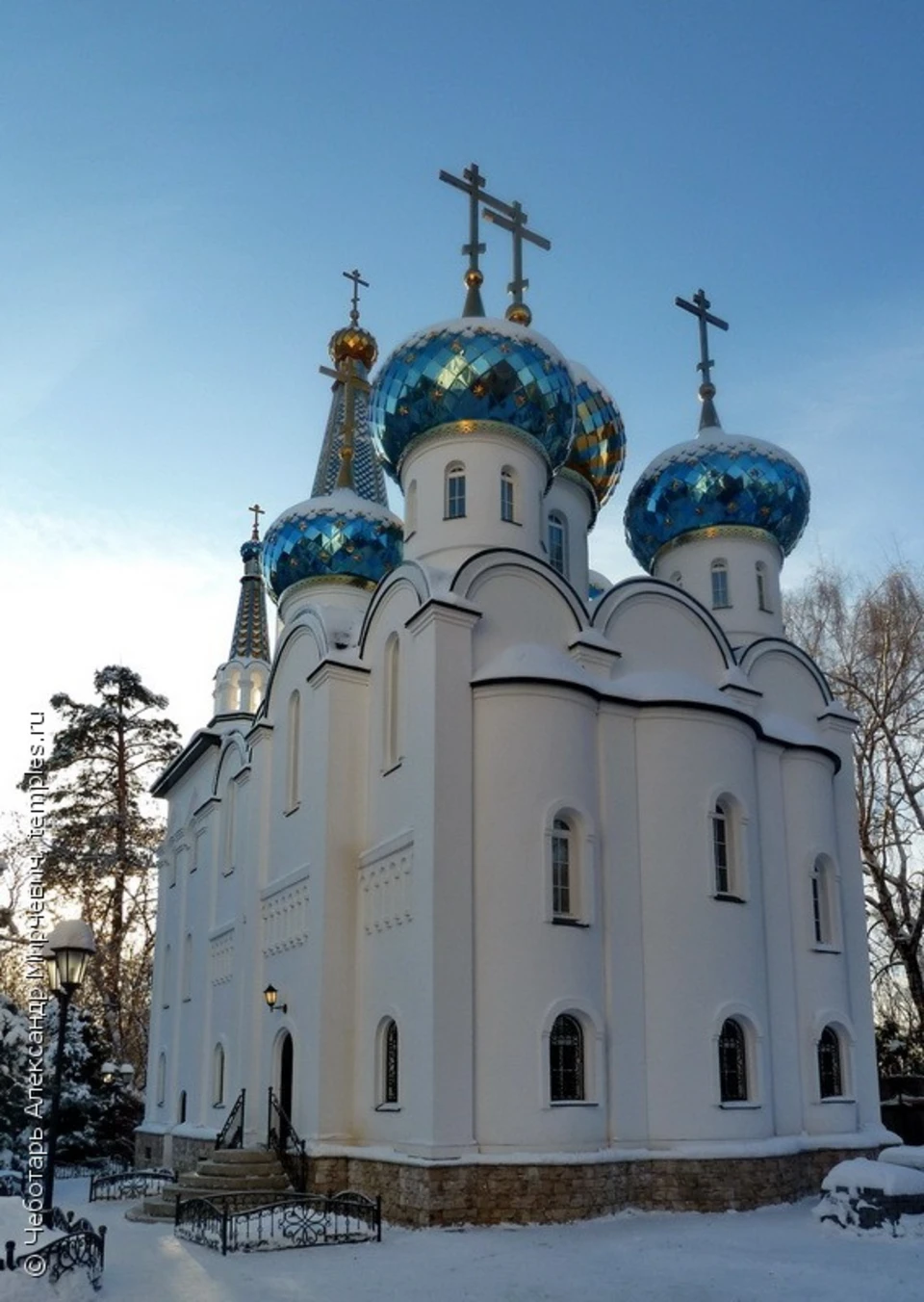 Успенский собор троице сергиева монастыря