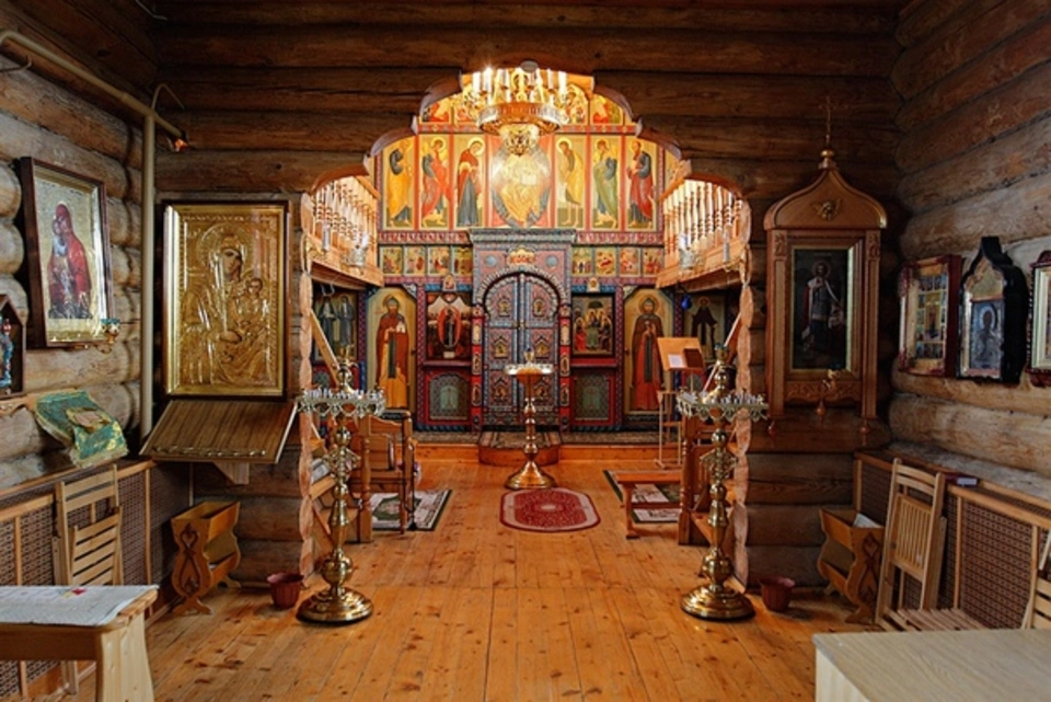 Внутреннее убранство православного храма