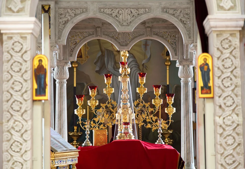 Внутреннее убранство православного храма