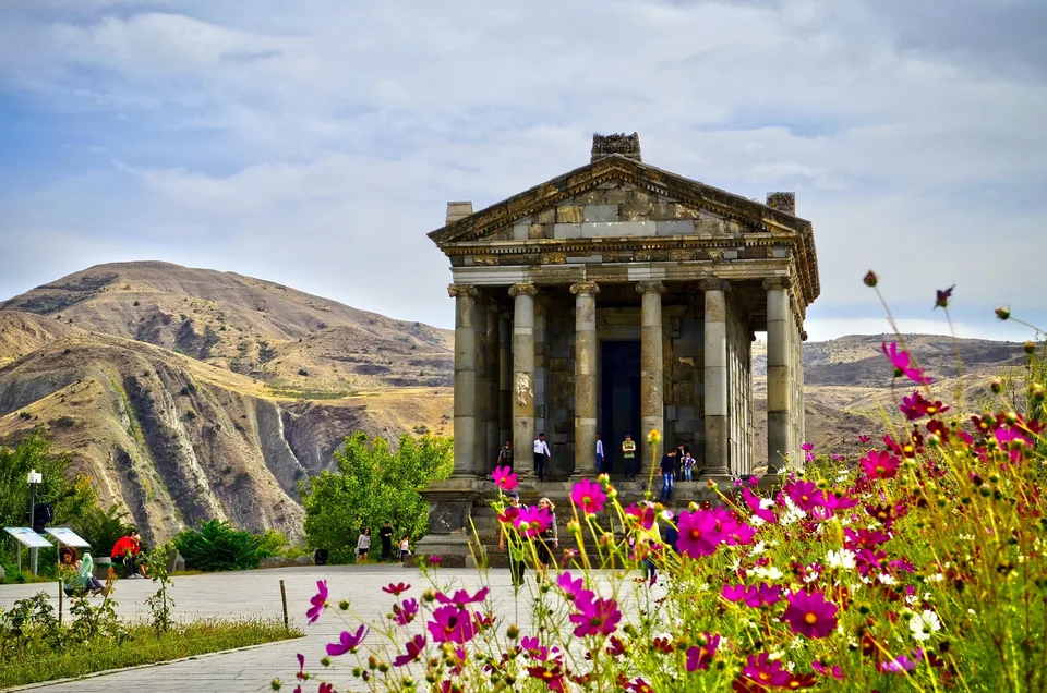 Ереван храм гарни