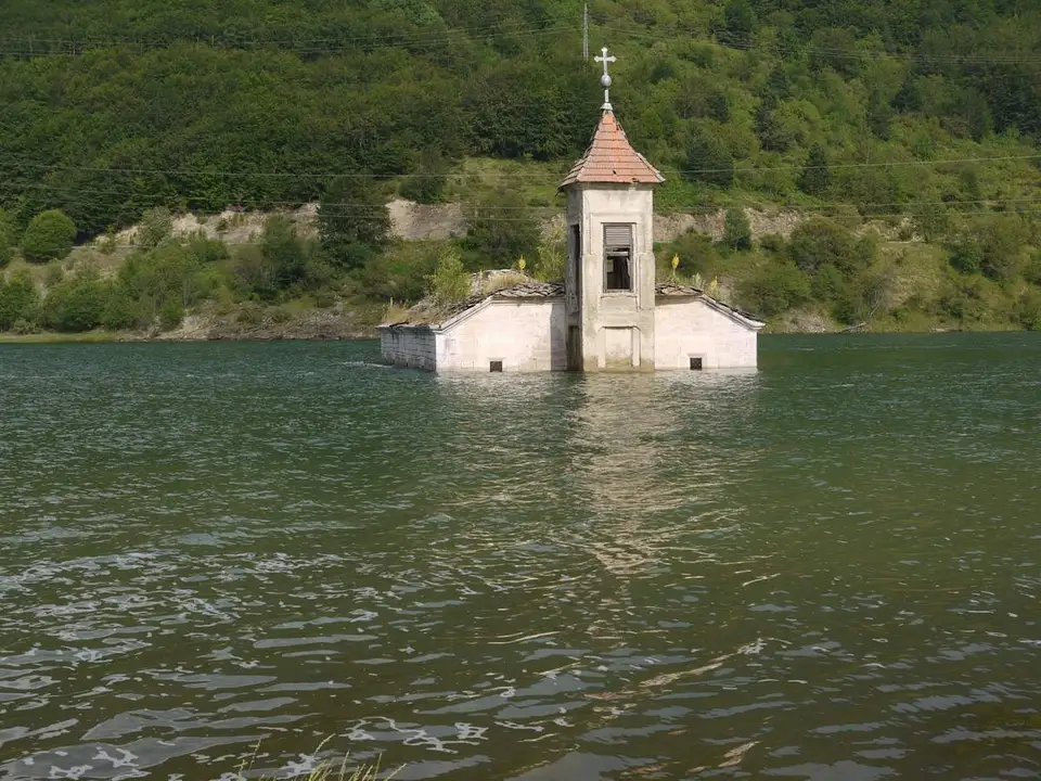 Цимлянское водохранилище затопленная церковь