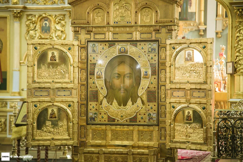 Икона спаса нерукотворного в храме вооруженных сил россии