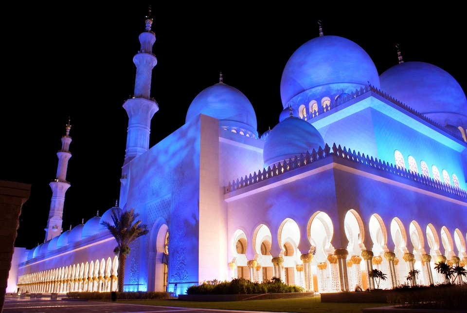 Мечеть абу даби ночью