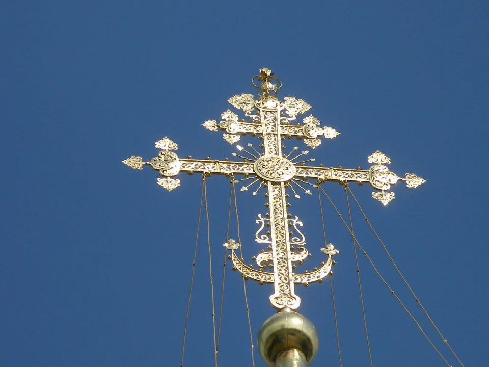 Православный крест на храме