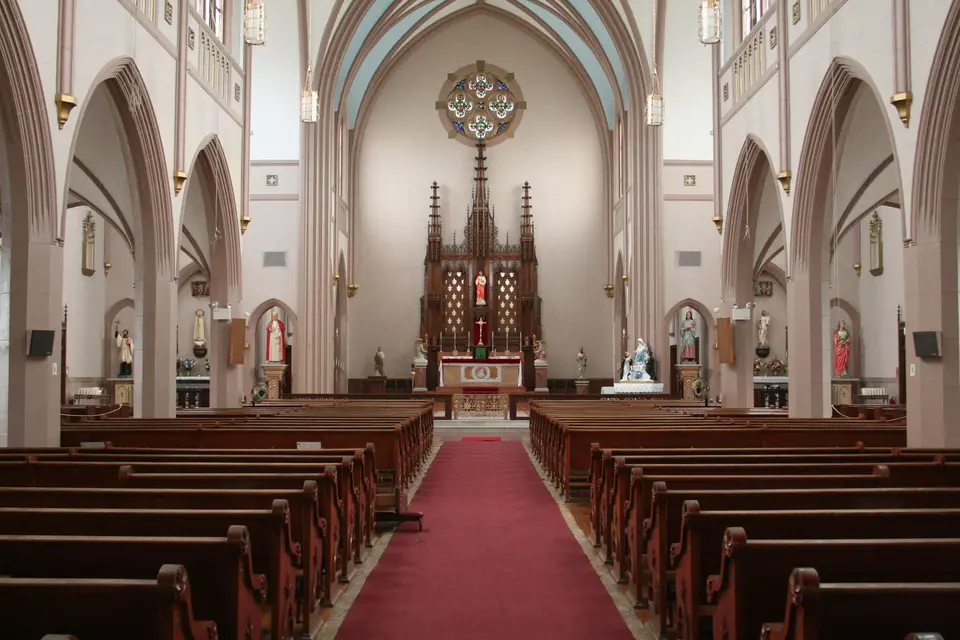Католический храм