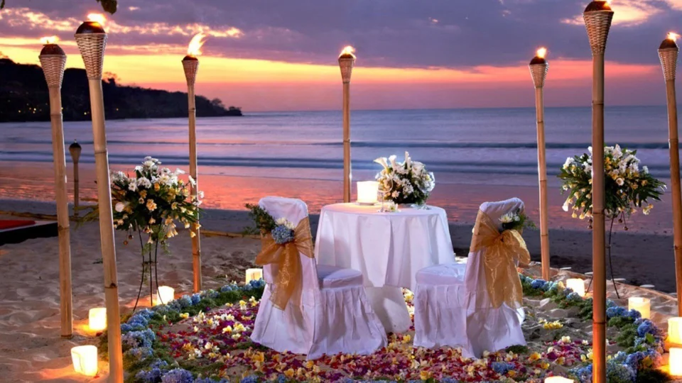 Романтический вечер на берегу