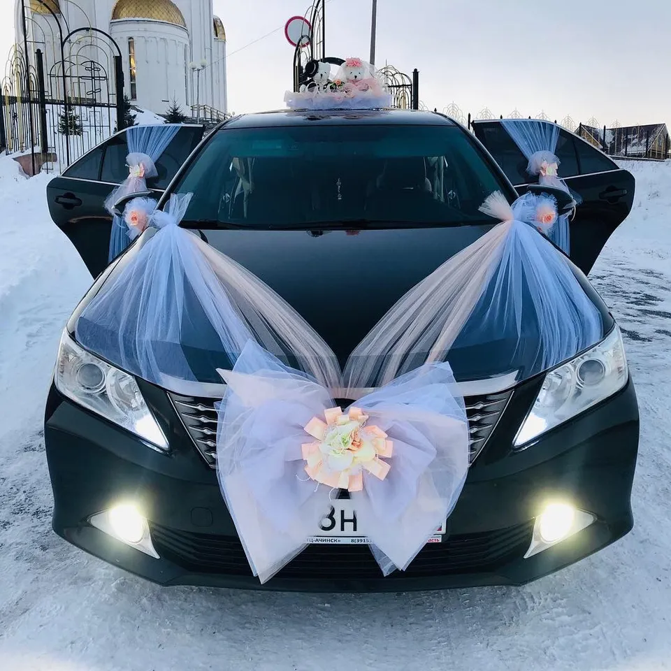 Свадебные украшения на авто