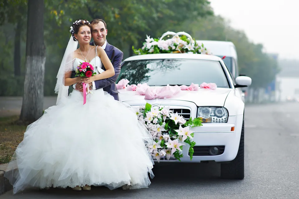 Свадебный автомобиль невесты