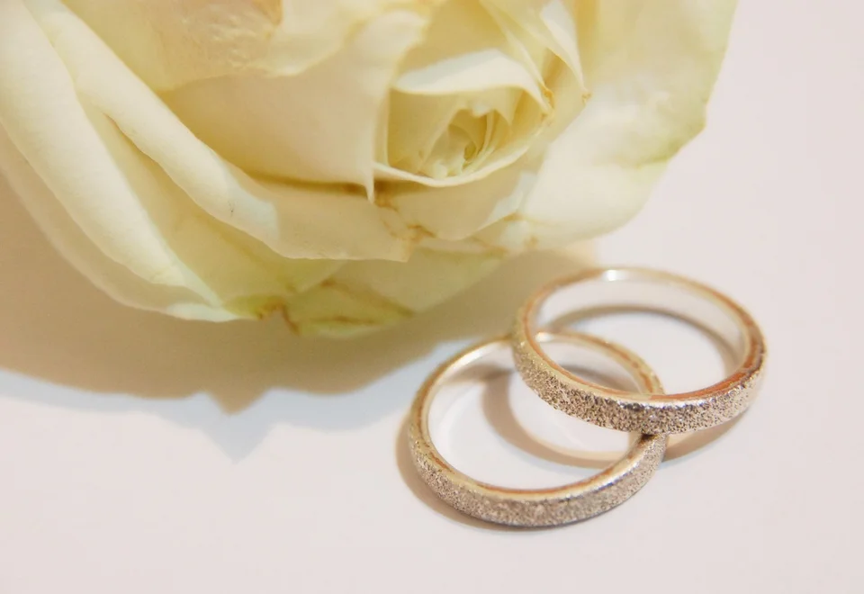 Красивые свадебные кольца
