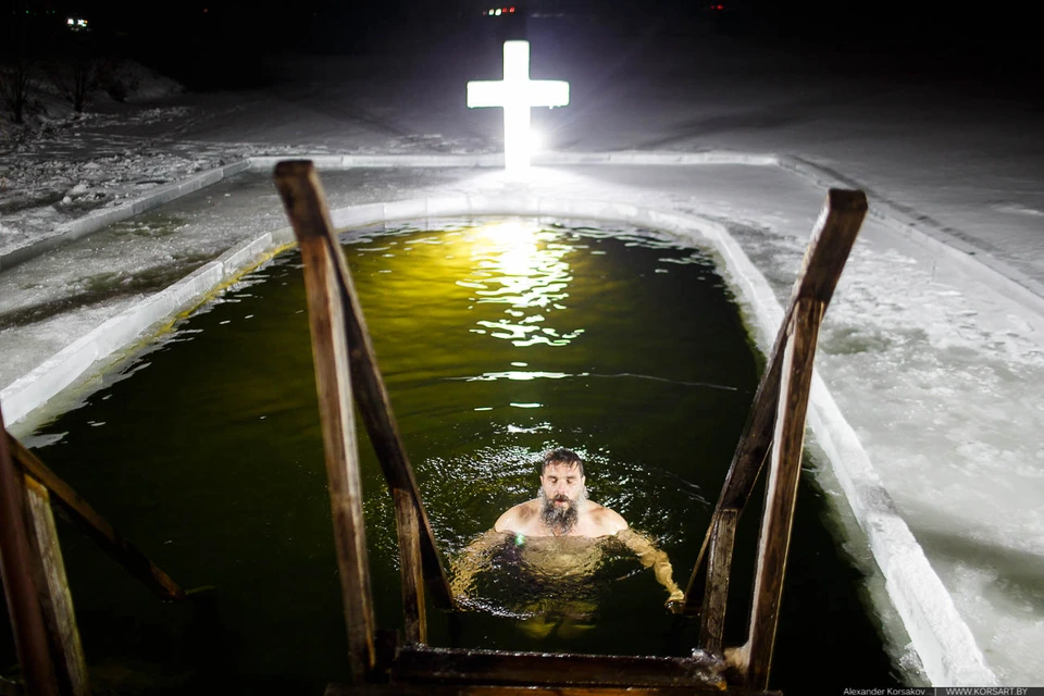 Крещение в источнике серафима саровского