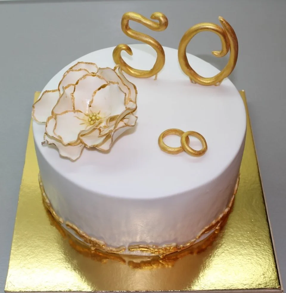 Свадебный торт золотой
