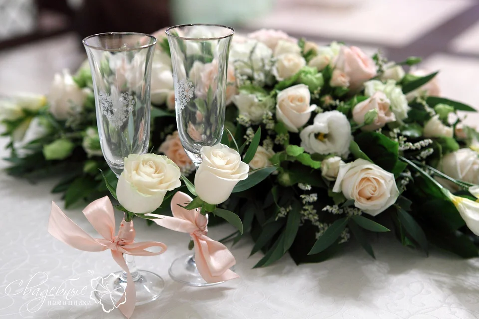 Цветы на свадебный стол