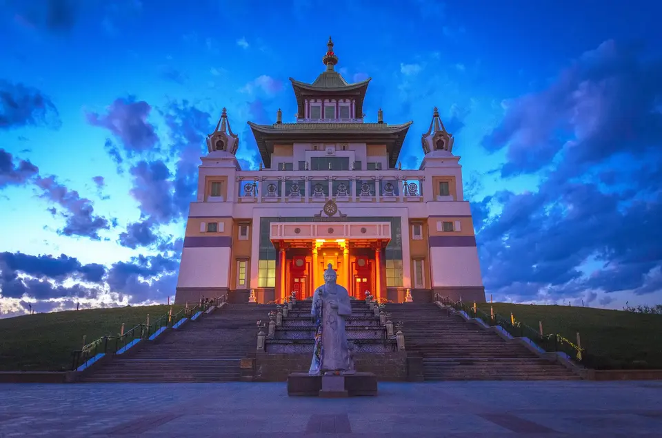 Буддийский храм в элисте