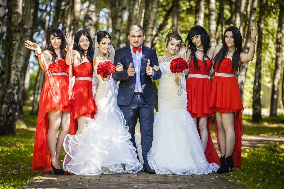 Свадьба в красно белом стиле