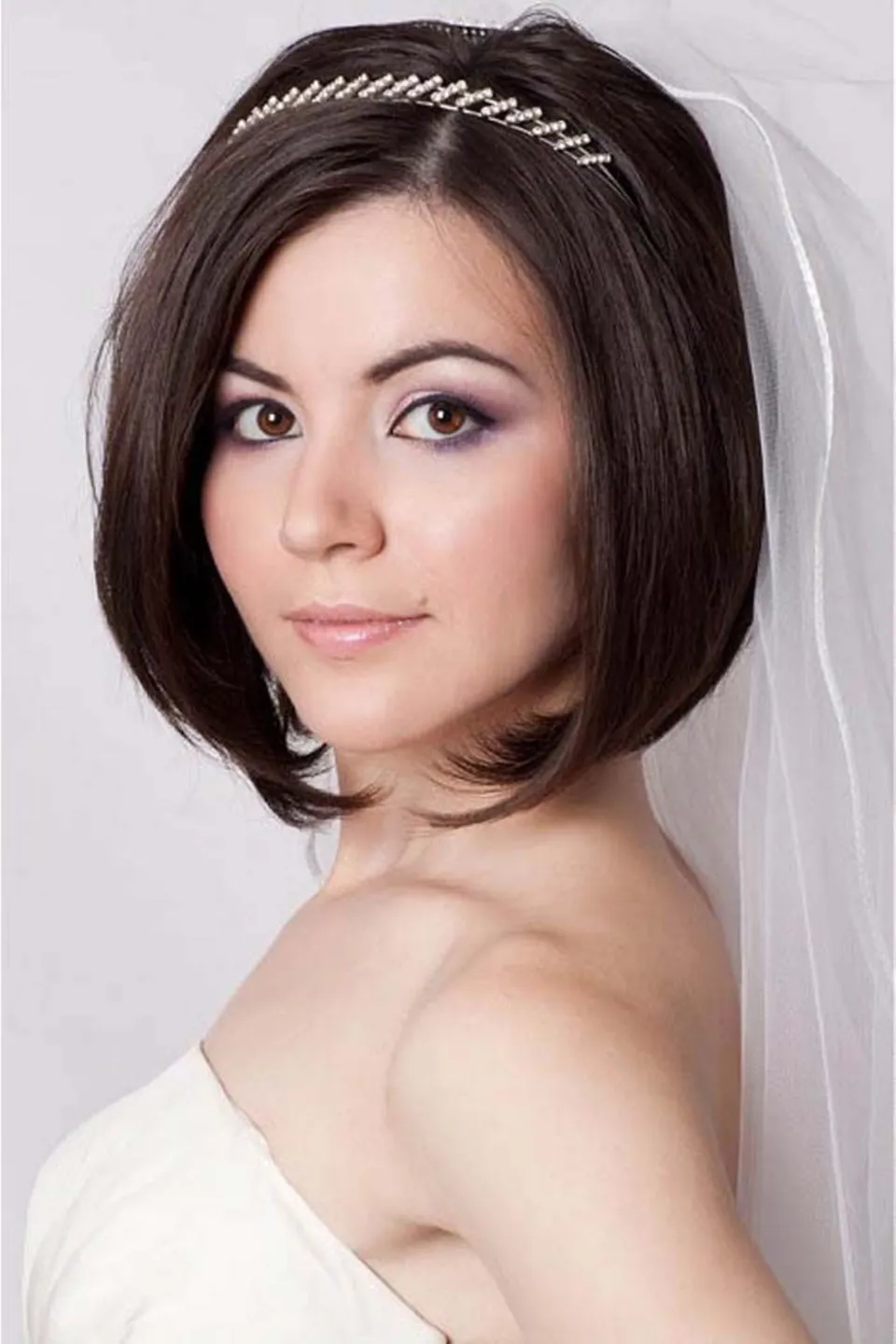Свадебные причёски на короткие волосы с челкой