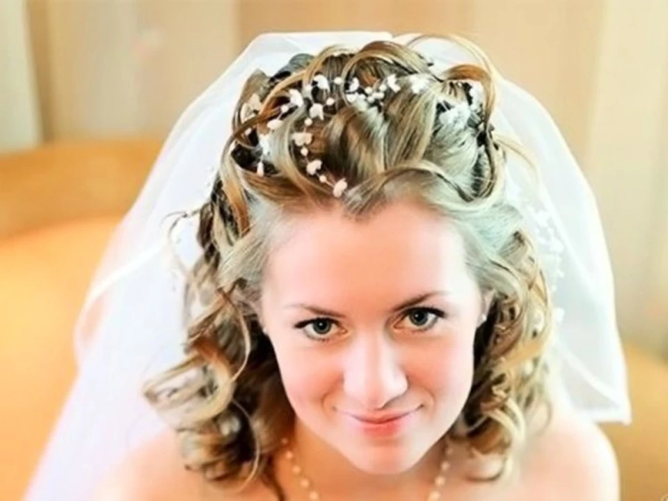 Свадебные прически на средние волосы