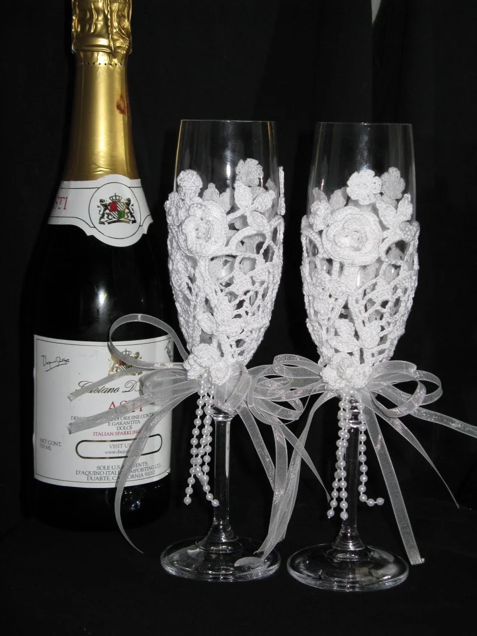 Бокалы и шампанское на свадьбу