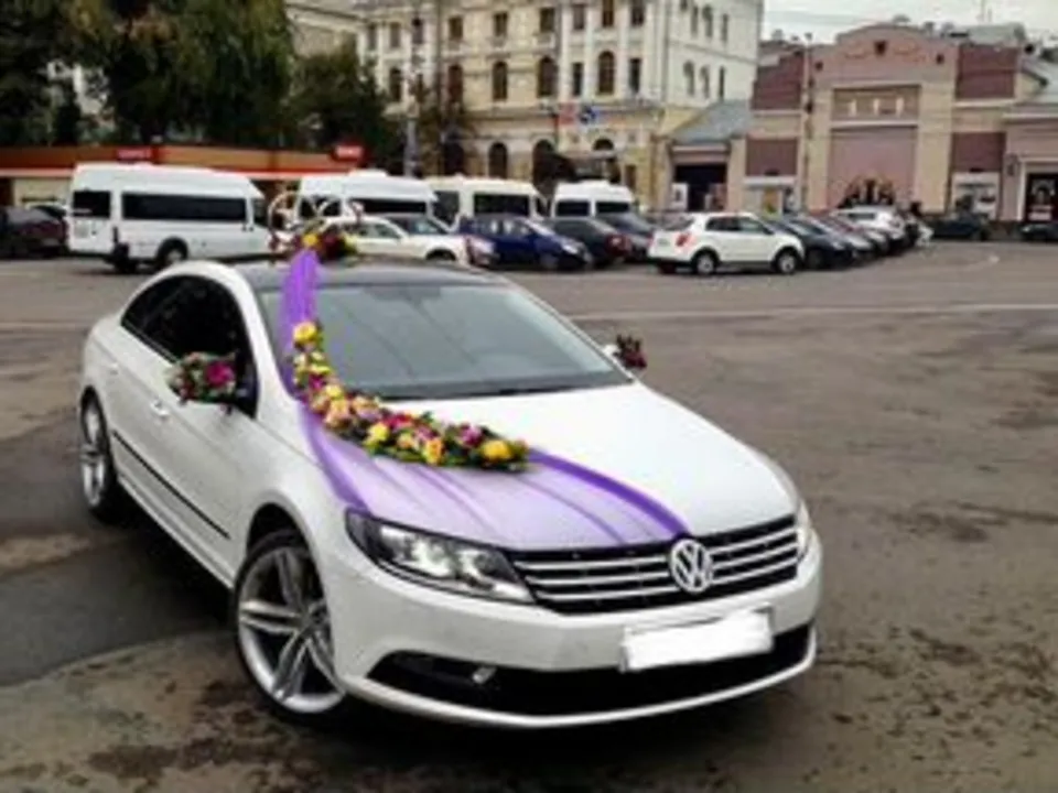 Машина на свадьбу украшение