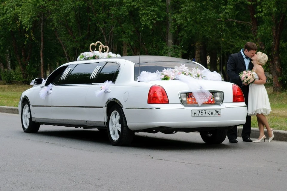 Лимузин на свадьбу