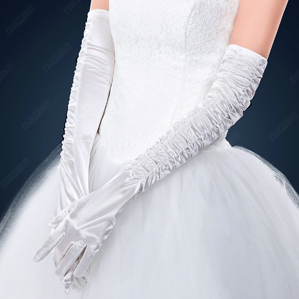 Свадебные платья с перчатками