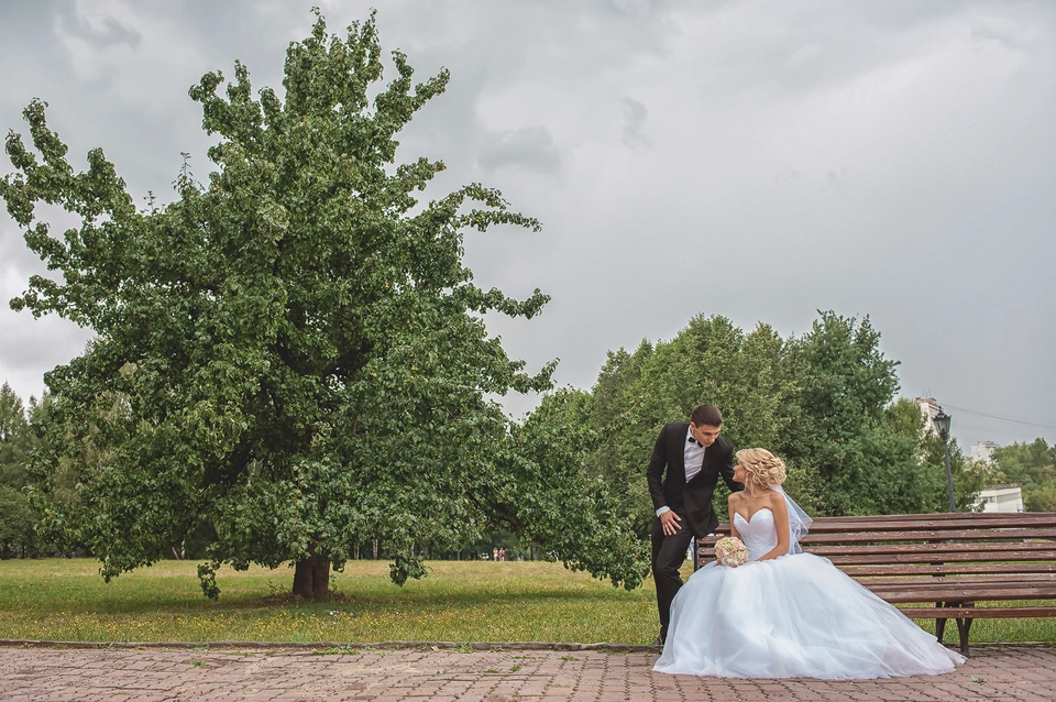 Свадебная фотосессия в коломенском парке
