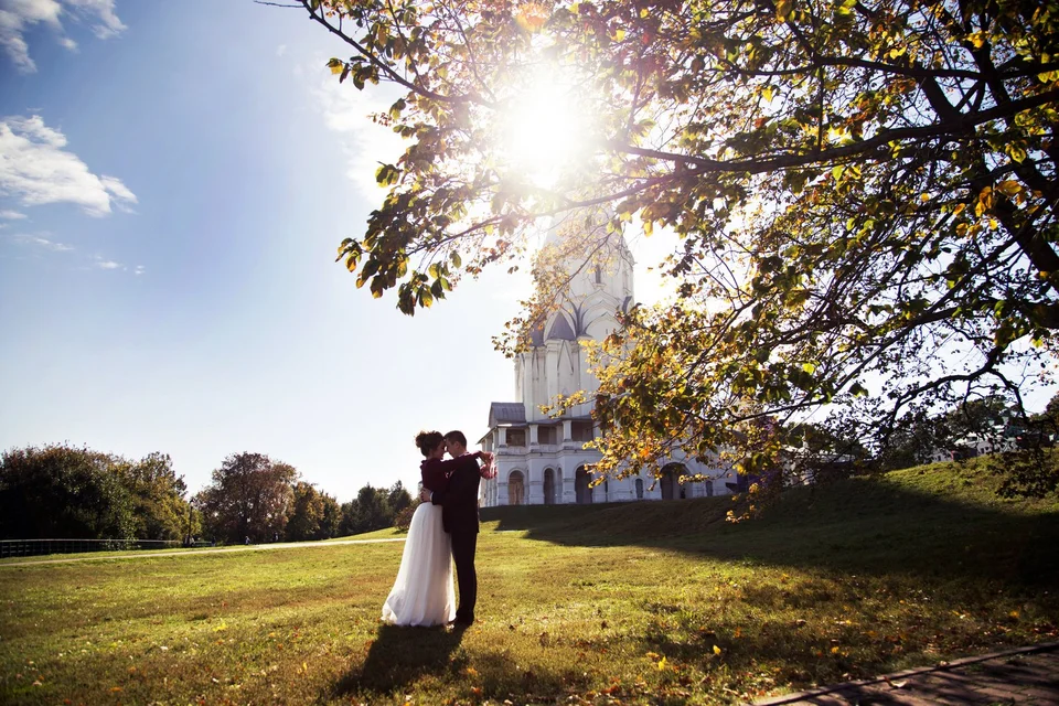 Осенняя свадебная фотосессия невеста