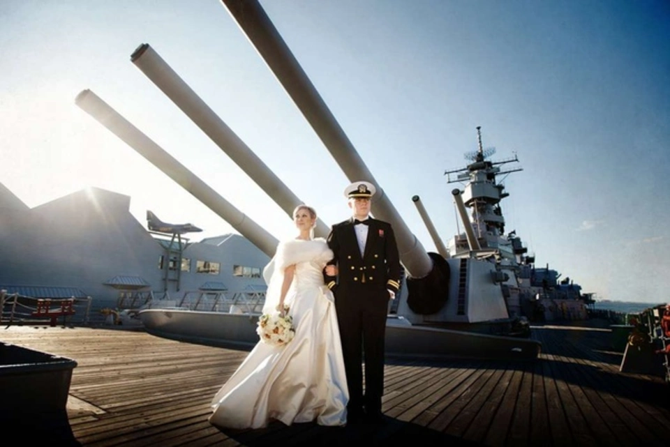 Свадебные платья военной тематики