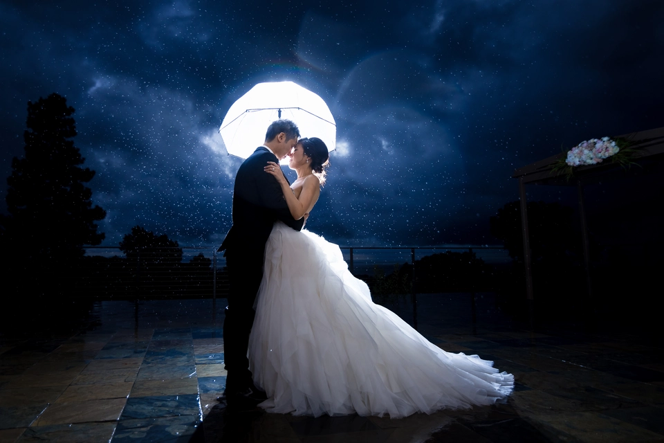 Жених и невеста ночью