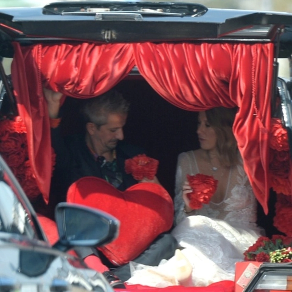 Ксения собчак свадьба на катафалке