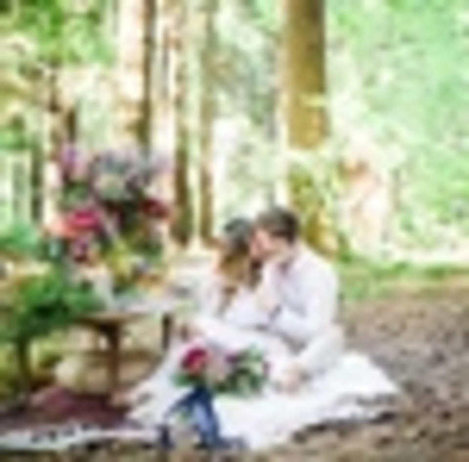 Свадебная фотосессия в лесу