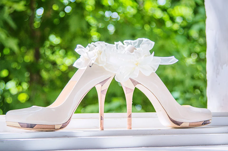 Свадебные туфли белые