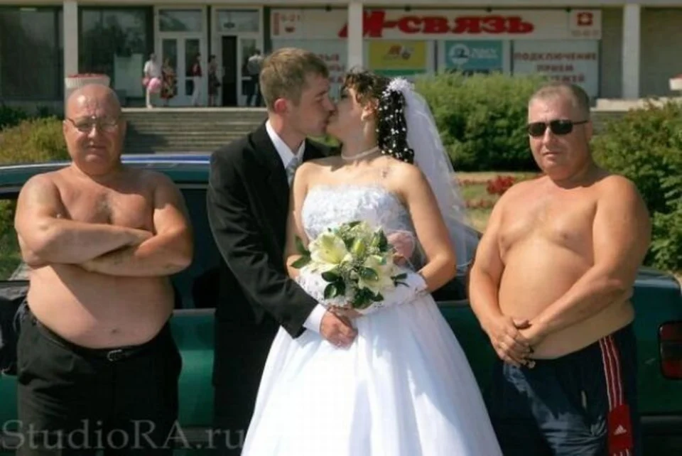 Толстый жених на свадьбе