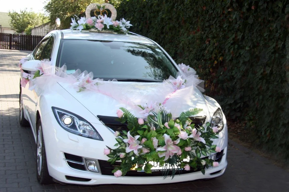 Украшение машин на свадьбу