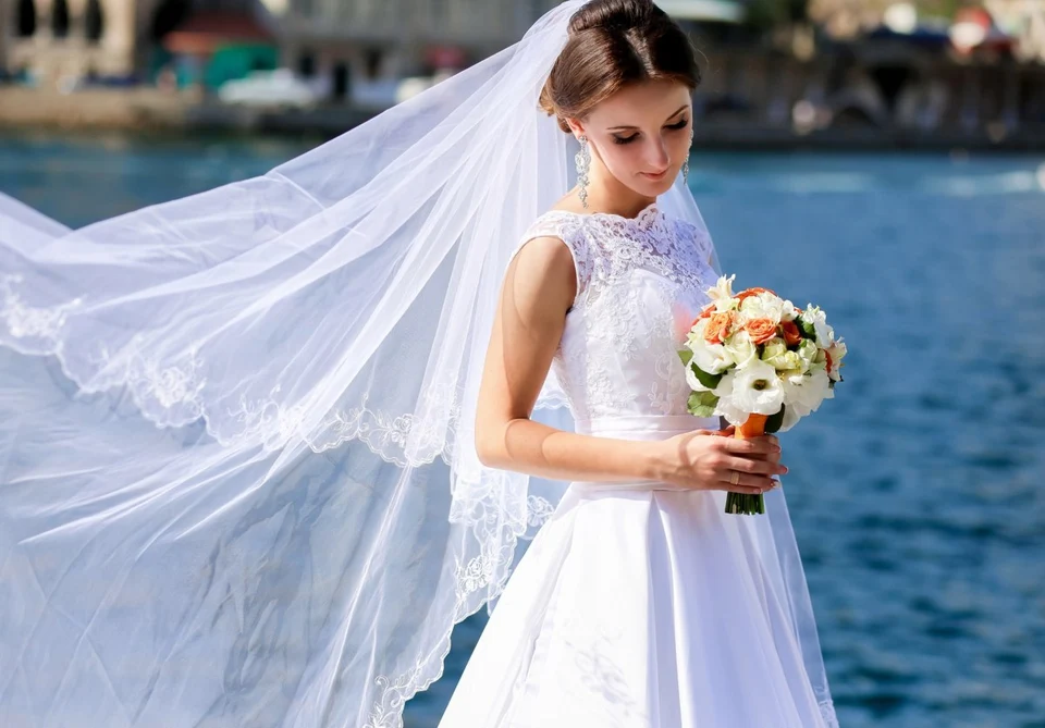 Свадебные платья с фатой