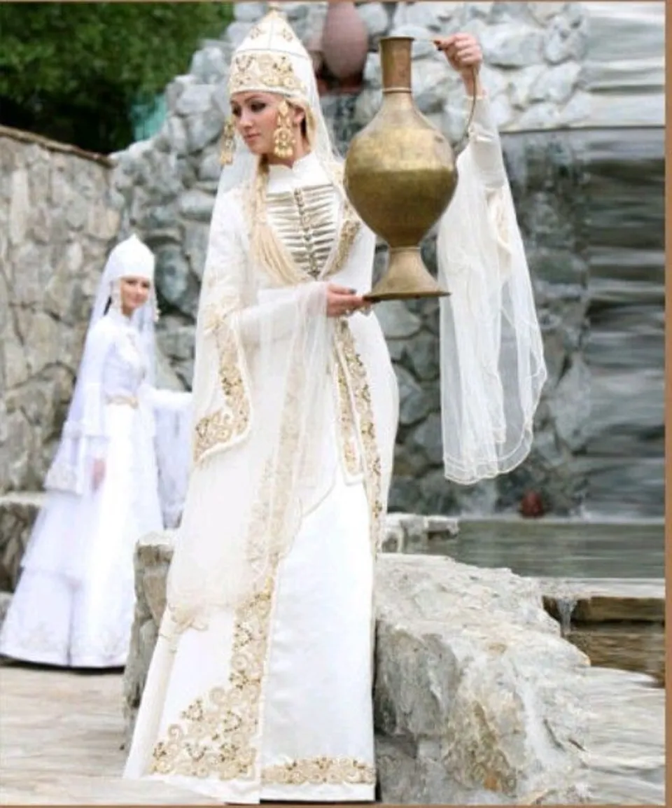 Кавказское свадебное платье