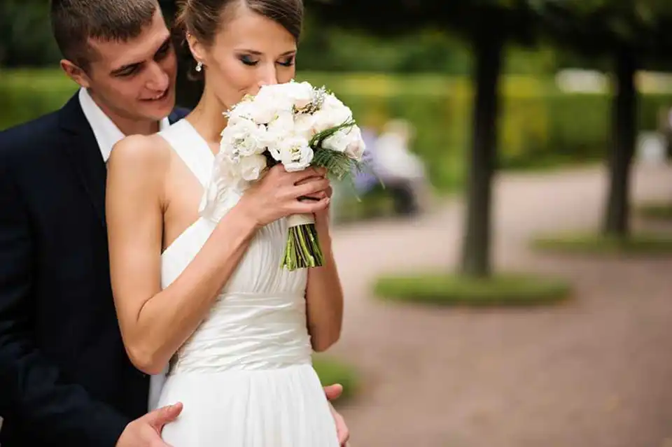 Позы для свадебной фотосессии