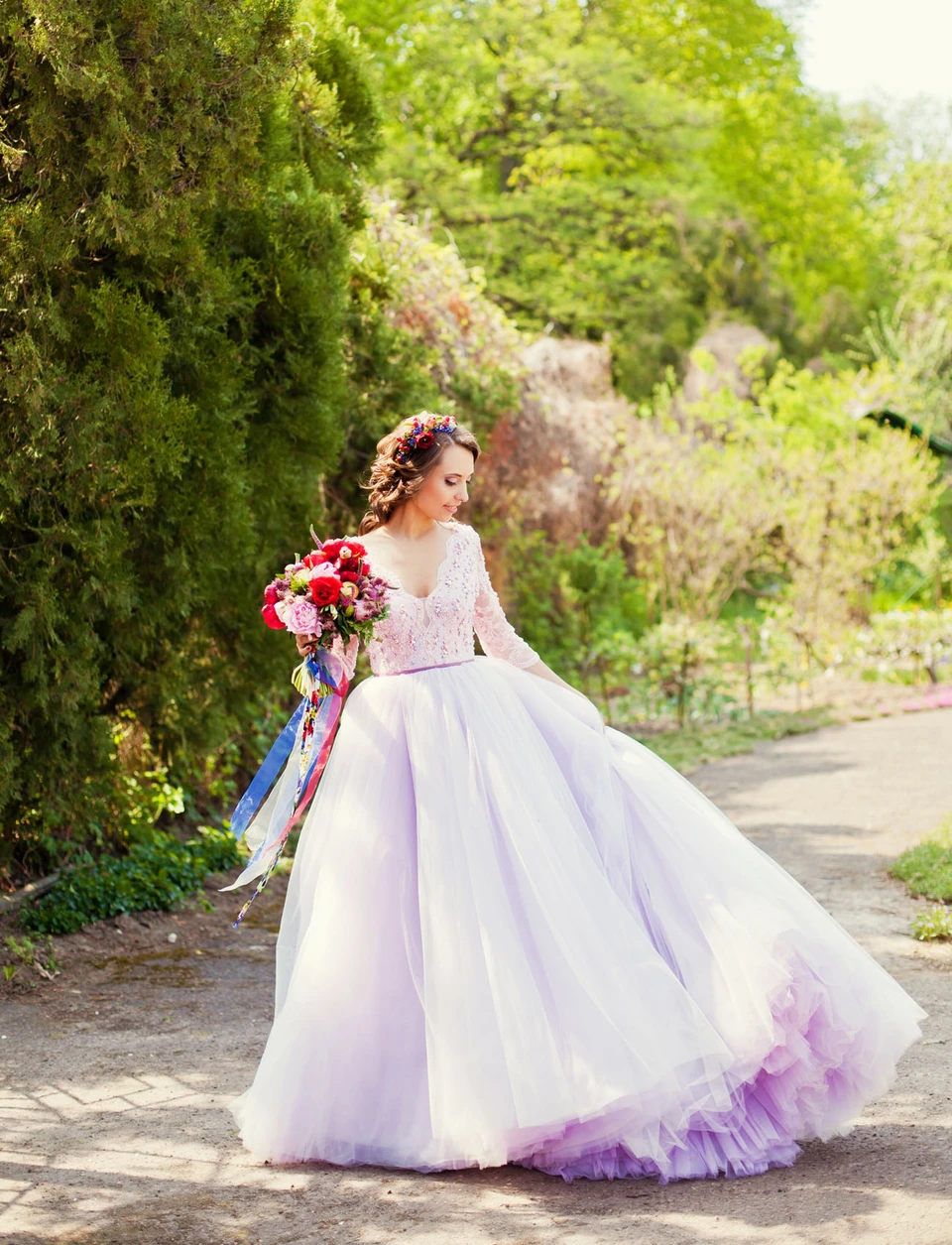 Цветные свадебные платья