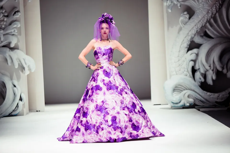 Свадебное платье фиолетовое