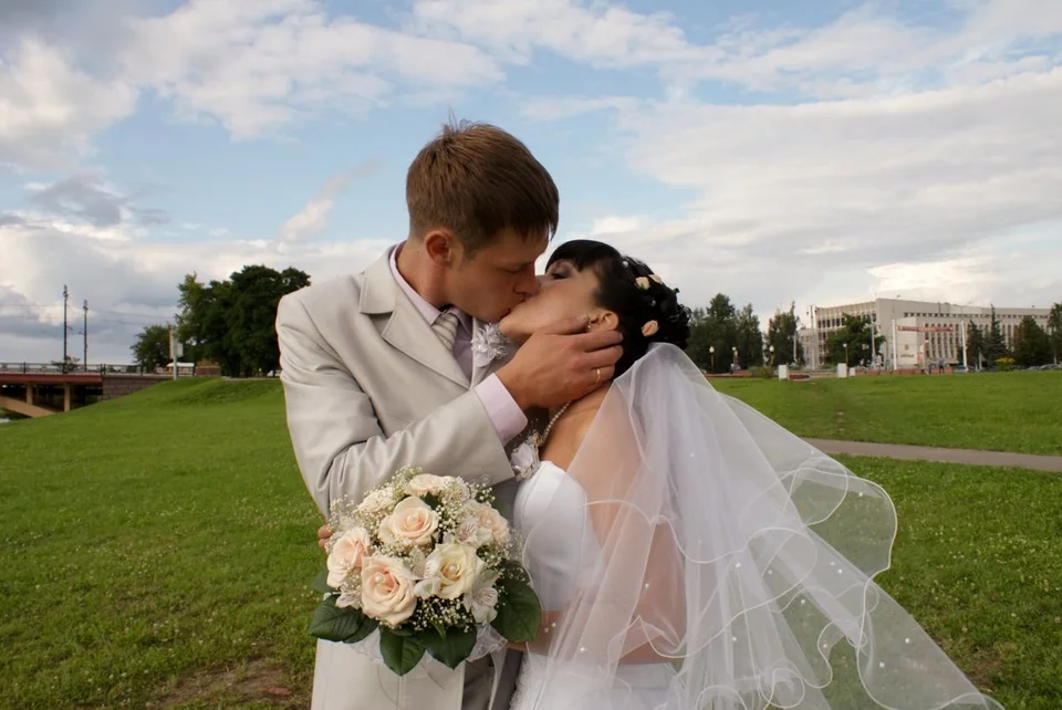 Свадебный поцелуй