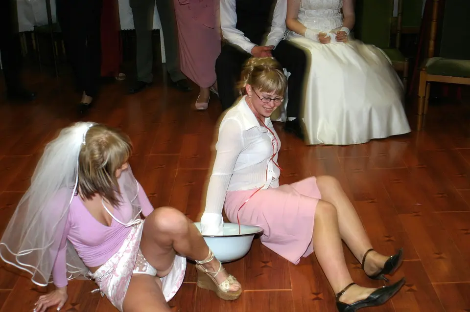Пьяные подружки невесты