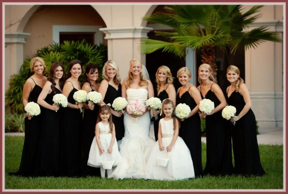 Подружки невесты в черном цвете