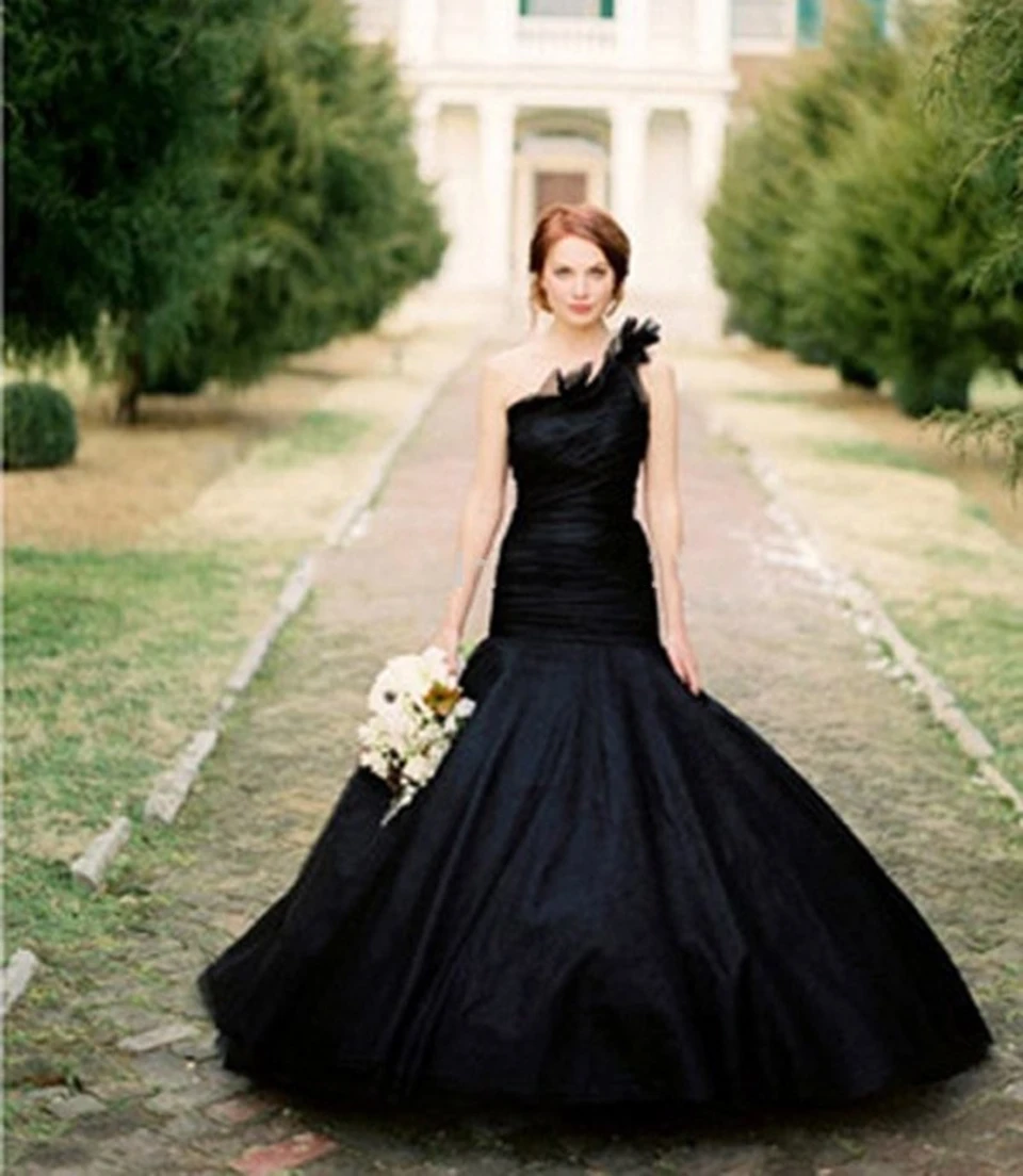Черное платье невесты