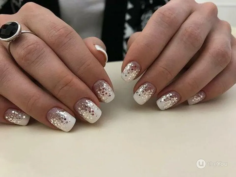 Белые новогодние ногти