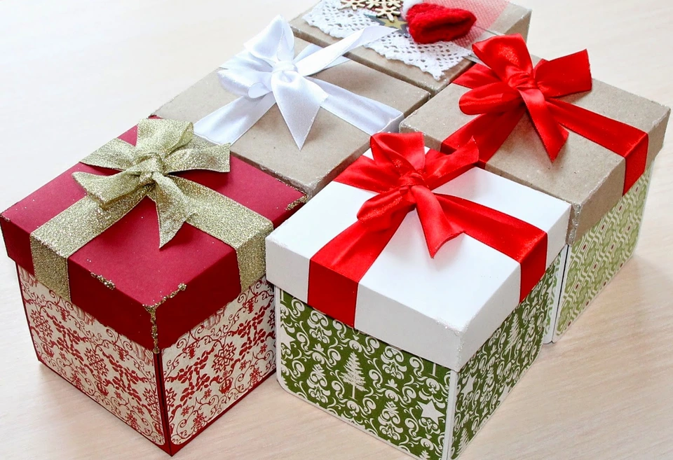 Подарочные коробочки новогодние