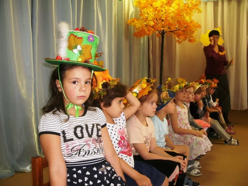 Осенняя шляпка в детский сад на конкурс