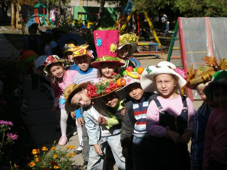 Украшение панамок в детский сад