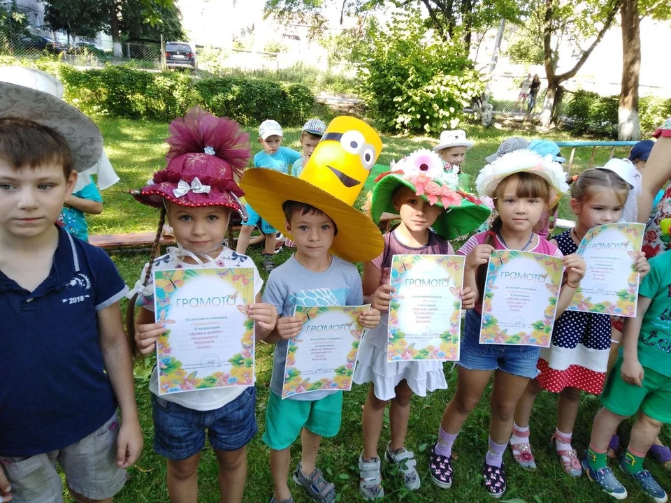 Фестиваль летних шляпок младшая группа
