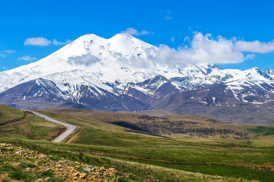 Кавказские горы эльбрус