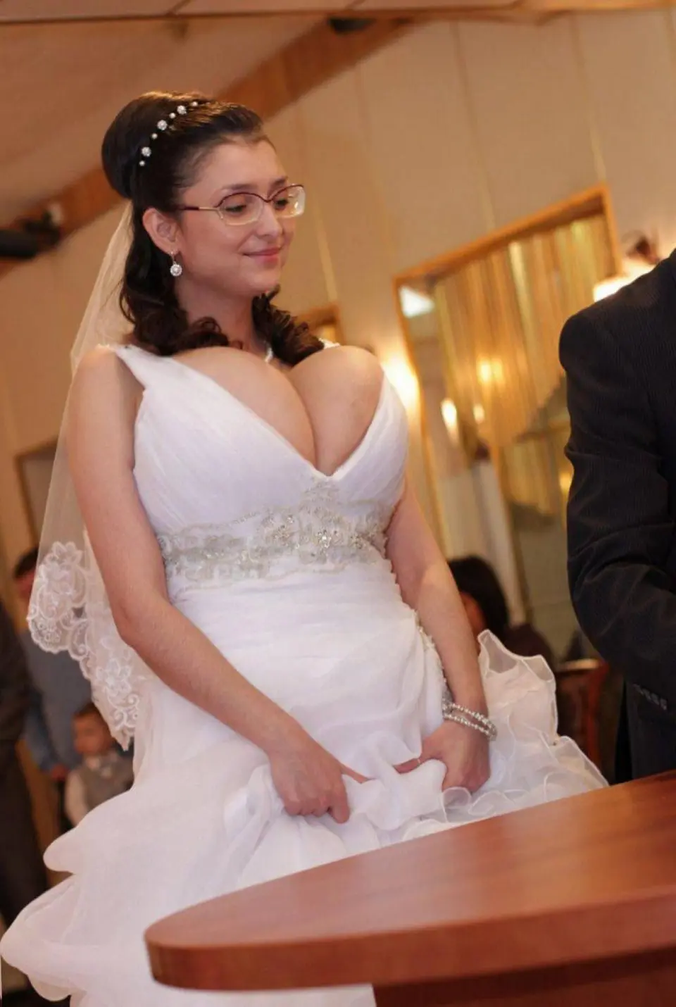 Толстые невесты в свадебных платьях