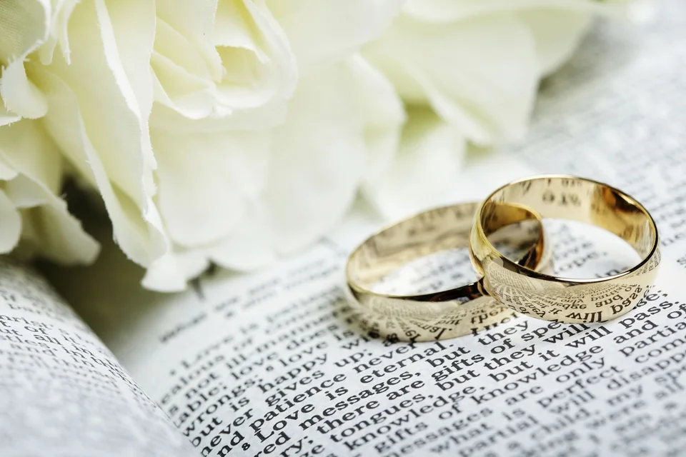 Красивые свадебные кольца